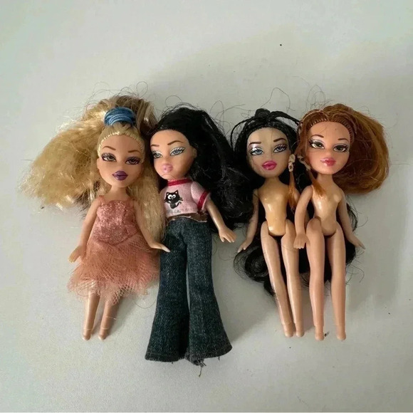 Y2K bratz mini dolls  lot 2002 - Picture 3 of 5